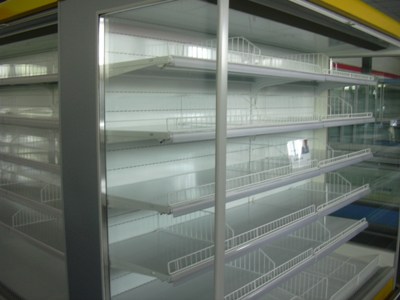Commessa fornitura impianto completo per la produzioneProduzione di piani per scaffali per supermercati- Egitto 2009  