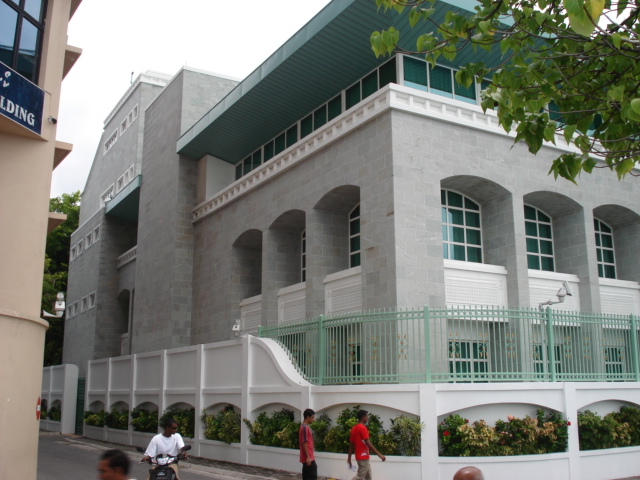 Serramenti Lesco Blindo Blast  per i nuovi uffici e  residenza  del Presidente â Maldive 