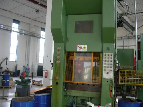 Raskin revamped 400t press , for production of corner brackets for ind. heavy shelving - Egypt 2009